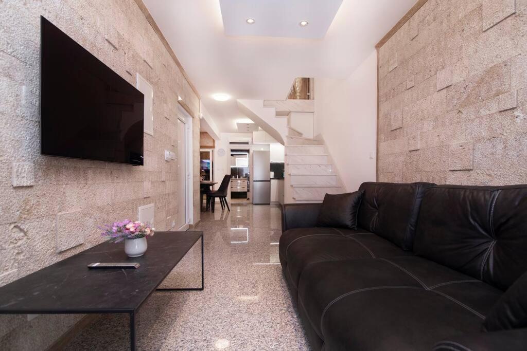 Paradise House *